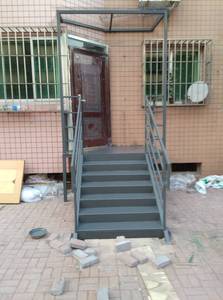 室外楼梯踏步户外