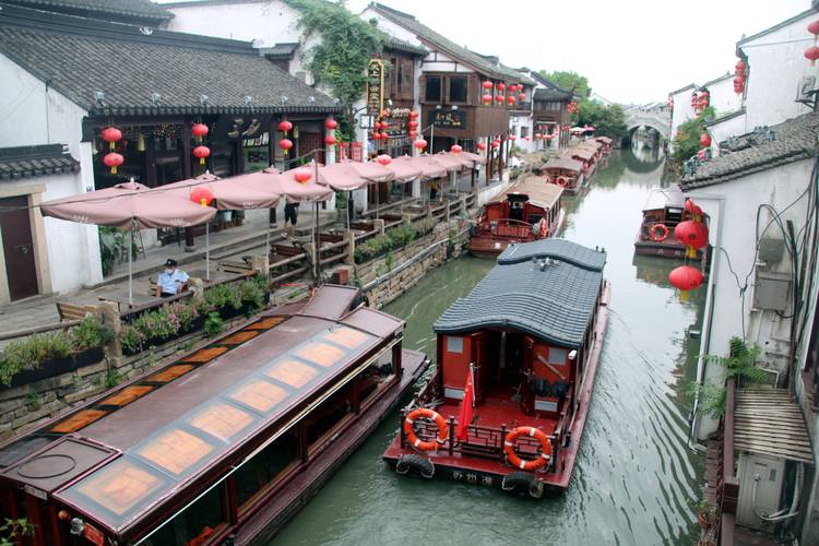江苏苏州:山塘古街人气开始回升