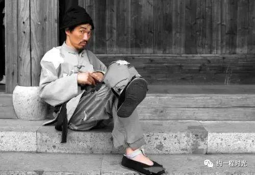 王蒙阿q可笑的不是自我安慰