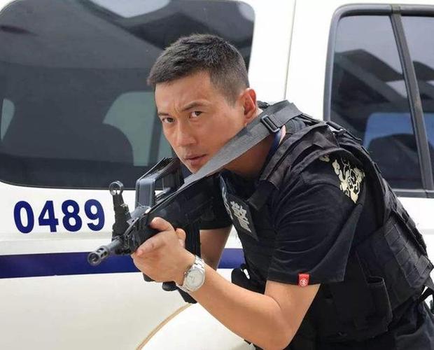 特警力量演员表这部剧的导演是谁