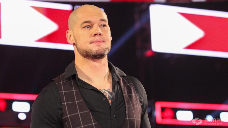 巴伦·科尔宾责难流浪歌手,山姆森即兴写歌嘲讽!《wwe
