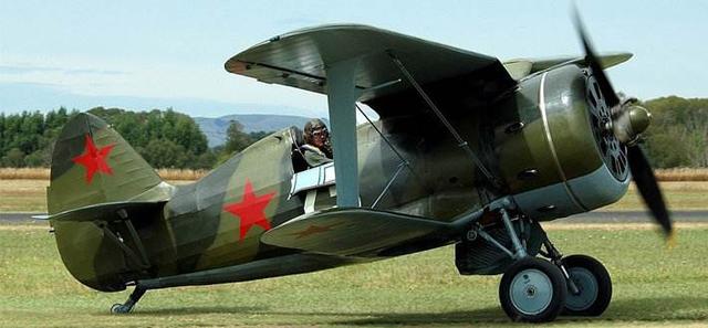 国民党空军装备的i-15战斗机,苏联生产的战斗机,在1937年开始进入