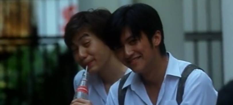 出生一周后,谢霆锋的  第一个封面杂志就诞生了  .