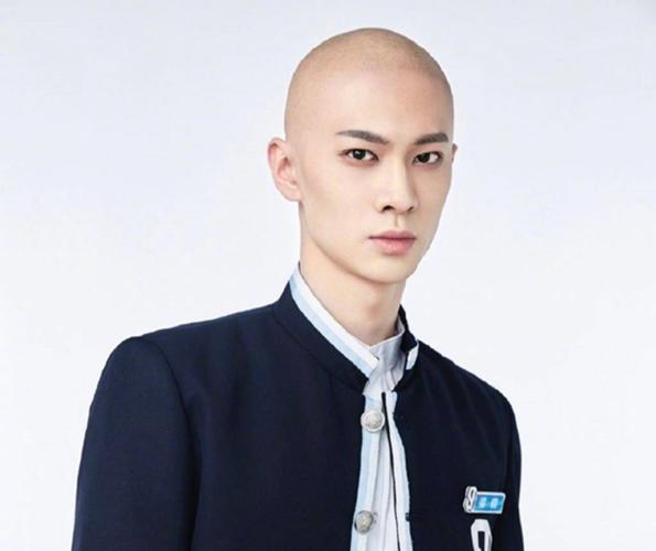原创梁森不愧是最帅光头戴假发还不如光头上镜风格大变帅出新高度