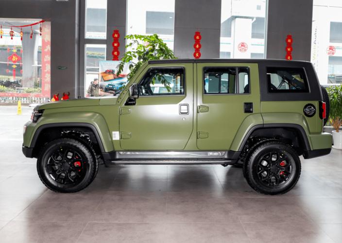 对标坦克300 ? bj40刀锋英雄版正式上线