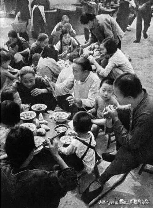 回望大锅饭时期的热闹镜头