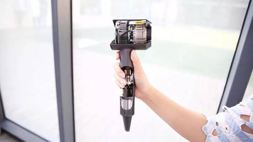 用护发素挽救一头草戴森头发课堂告诉你选对吹风机才关键