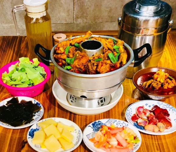 号外号外解放路就可以吃到地道当阳郭场鸡啦58元享当阳正宗郭场火锅鸡