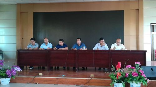 五原县第三中学召开开学教师大会