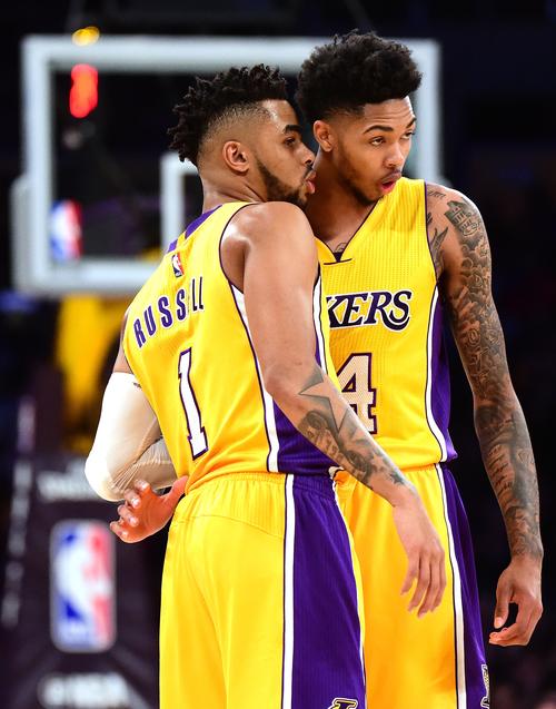 英格拉姆首秀单防哈登 榜眼展全能身手潜力无限