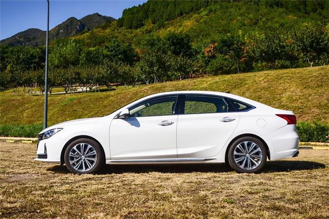 长安睿骋cc现身成都车展提升了动力实用性更强