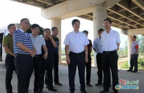 祝宏根来万年县调研防汛工作图