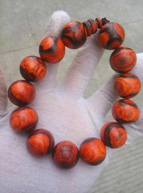 追问 微凹黄檀会有辛辣味的