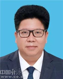 吴胜华辞去黔南州州长职务钟阳任代州长图简历