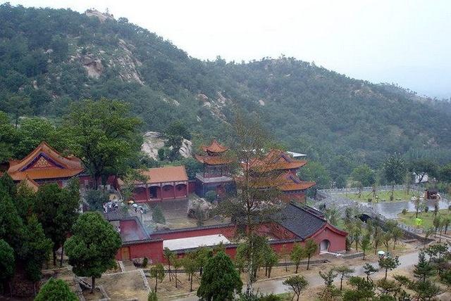 凉州莲花山有成庞大体系佛道诸神诸佛庙宇,气势恢宏!