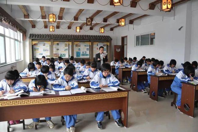 吕梁学院附中,离石区江阴高级中学:招生简章