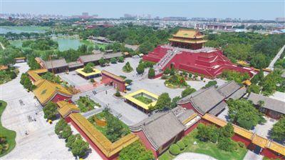 拍摄于1982年7月的河南开封明周王府遗址.河南省文旅厅供图