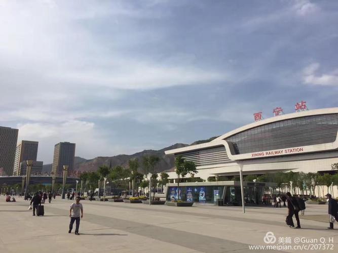 汽车地在中国西域之地悠转了一个大圈,由京广铁路,郑西铁路,兰西铁路