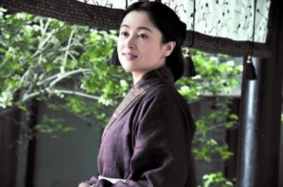 新京报3月2日讯  陈红在影片《关云长》中扮演刘备之妻甘夫人的
