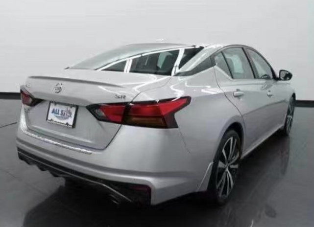 新款日产天籁实拍图曝光 !