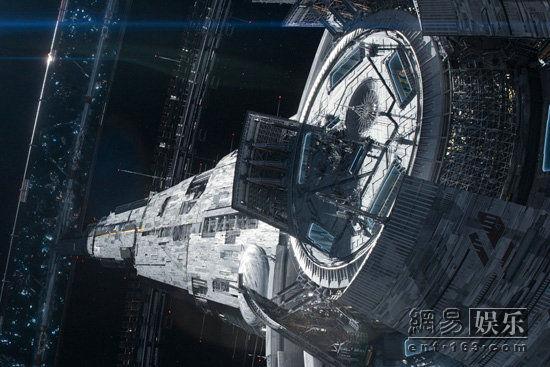 《极乐空间》大胆预言40年后 揭示生存危机