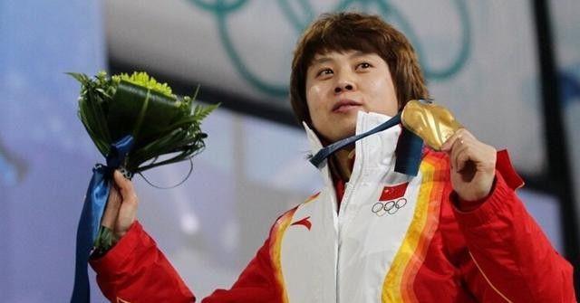 韩国短道朴升智恶意犯规致周洋重伤嘲讽王濛却说自己很善良