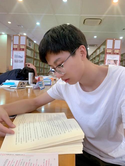 谁又能想到这种男生是靠相亲才遇到的呢_出差_工作_异地恋_相亲_西湖