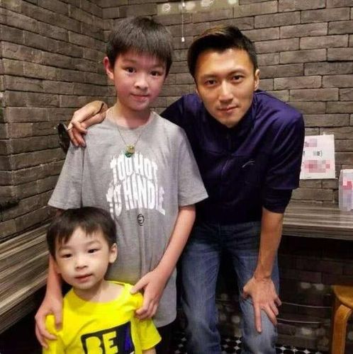 50岁王菲终于传来好消息谢霆锋做财产公证