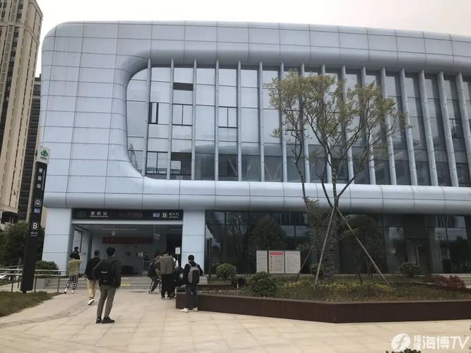 福州首座高架地铁车站营前站将成为6号线开通后梁厝站车站空间示意图.