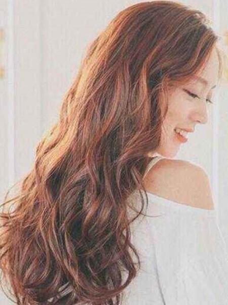 随意自然的女神小波浪卷发发型 快来看看吧(7)