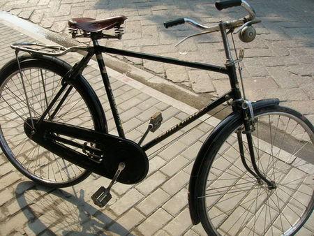 老式自行车图片