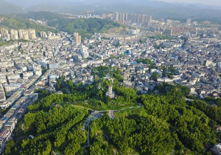 继瑞安市后,温州又一县出名,是省生态第一县,号称"世界蜡都"