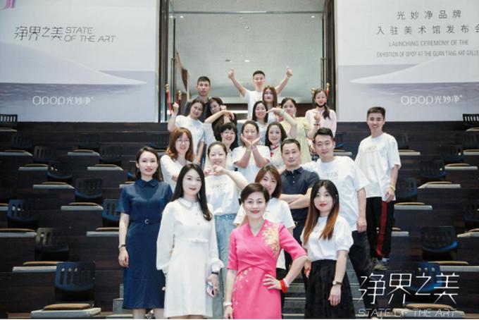 首席研发官张华涛先生,首席设计师肖华先生,作为光妙净的代言人,分别