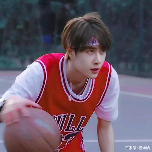 又酷又甜王一博