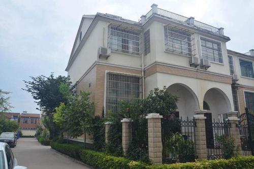 【第一次拍卖】砀山县砀城镇翰林花园3幢104,204,304号别墅 不限购不