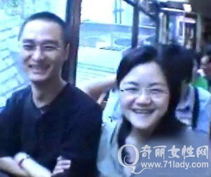 冯唐老婆王进照片及资料      传作家冯唐为了柴静与妻子离婚