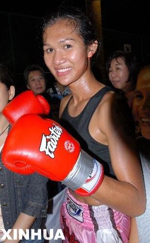 变性泰拳王要求对决女选手中方恐拒绝其出战