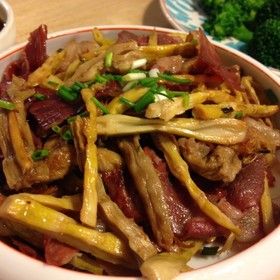 干笋炒肉简笔画