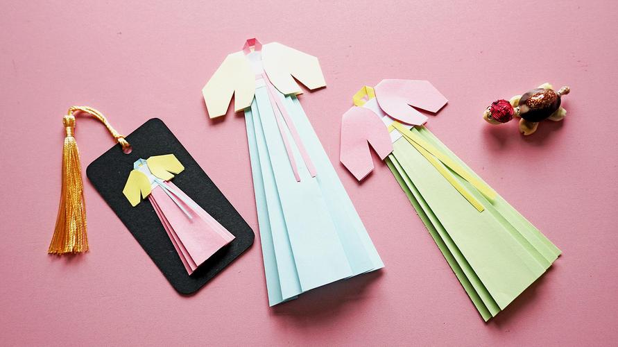 04:11  来源:好看视频-古风控看过来,汉服折纸书签的教程来啦,简单