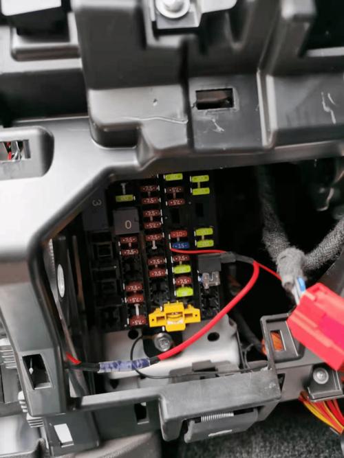 保险盒广汽传祺aions新能源gs3gs4gs5gs7gs8取电示意