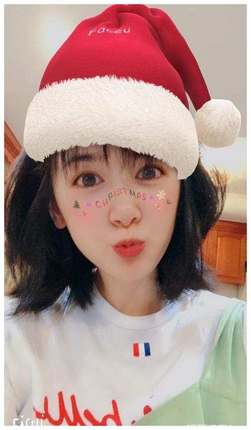 还记得《杉杉来了》中的薛柳柳?她现在长这样
