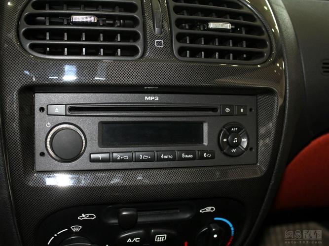 雪铁龙c2 2008款 vts 1.4 sx mt