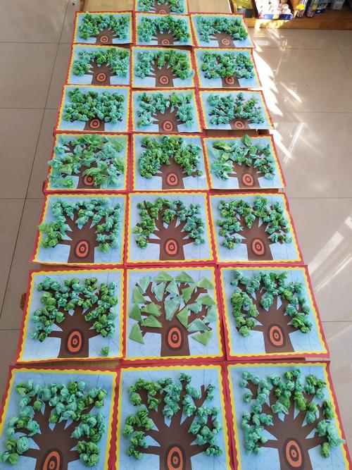 林南仓学区大丁幼儿园小班,植树节粘贴画.