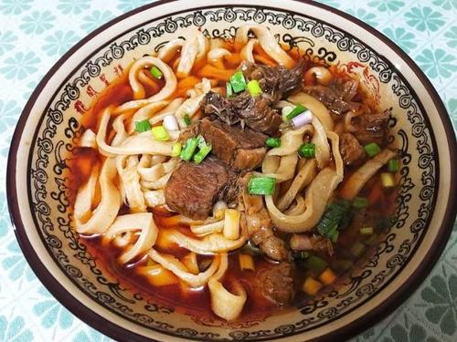 风聆梅朵朵做的私房红烧牛肉面