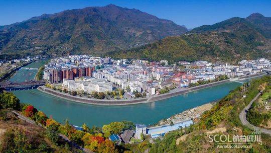 平武县南坝镇新貌 今日,"奋进十年"航拍展带大家走进绵阳市平武县