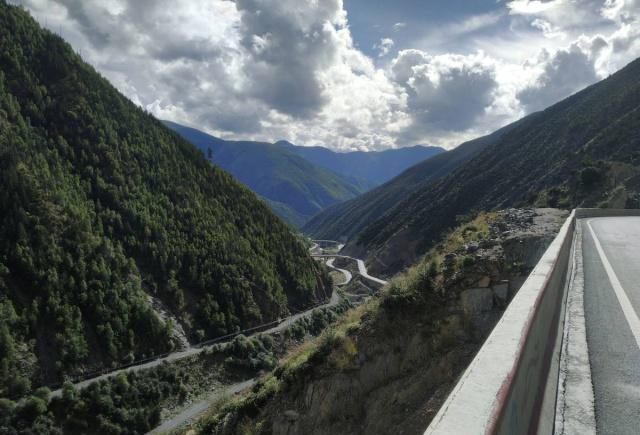 中国"最长"的国道,全程5476千米,起点是上海的人民广场