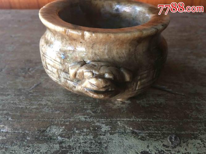 清代莱州玉回字纹兽首三足鼎立老香炉