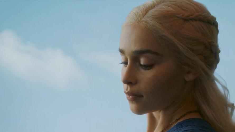 美得像画的龙母