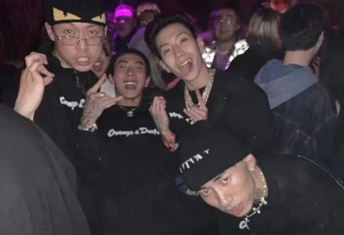 马思唯和朴宰范梦幻联动,新歌《promise》终于上线,轰动说唱圈