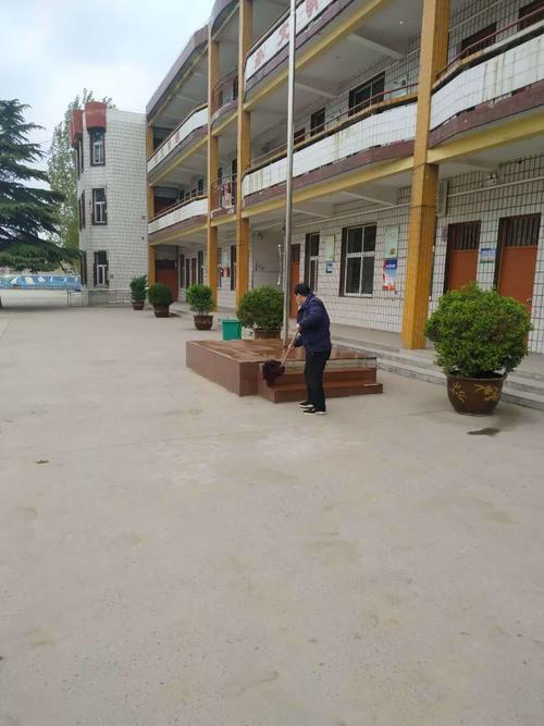 认真做好开学准备,静待孩子回归校园——宝莲寺一中开学准备掠影